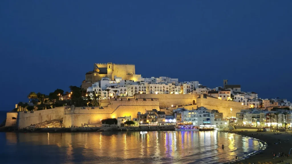Vista nocturna Castillo de Peñíscola